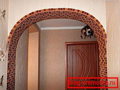 Mosaico en el arco