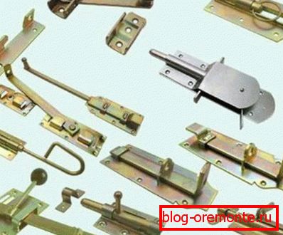 Fig.7 Herrajes de metal.