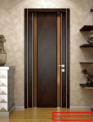 Puerta interroom en estilo moderno.