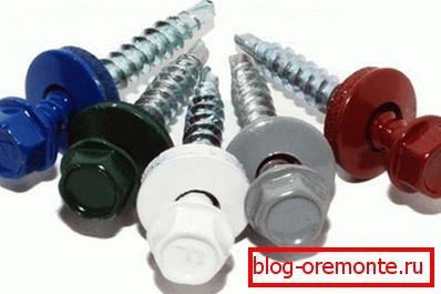 Tornillos de color para corrugado
