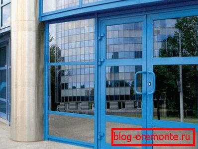 Instalación de puertas de aluminio según GOST.