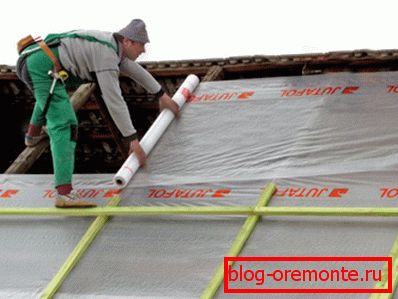 Instalación de film de impermeabilización.