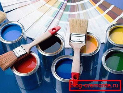 Pintura acrílica en surtido. Pintura acrílica en surtido.
