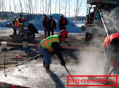 El trabajo concreto en el invierno tiene sus propias características. El trabajo concreto en el invierno tiene sus propias características.