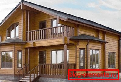 Con una casa de madera es fácil diferenciarse del resto, simplemente encuentre una combinación de colores agradable para los ojos. Con una casa de madera es fácil diferenciarse del resto, simplemente encuentre una combinación de colores agradable para los ojos.