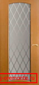 La puerta es interroom, con los paños esmaltados.