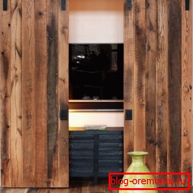 Hoja de la puerta из досок Hoja de la puerta из досок