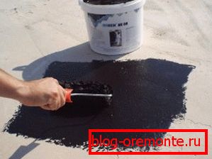 La emulsión protege la superficie de la pérdida de humedad. La emulsión protege la superficie de la pérdida de humedad.