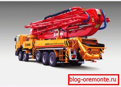 Foto de un camión industrial bomba de hormigón. Foto de un camión industrial bomba de hormigón.