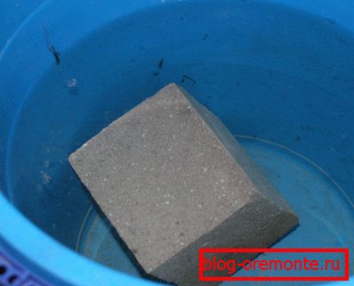 Fregaderos de concreto aireado en agua Fregaderos de concreto aireado en agua