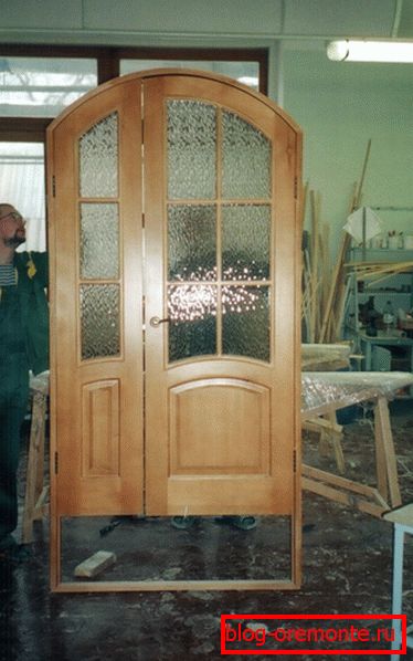 Puerta interior de madera gost en puertas de madera