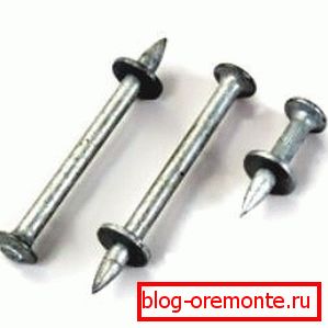 Clavos de hormigón con disco de centrado.