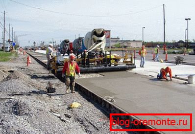 Así es como el pavimento de concreto asfáltico se forma a escala industrial. Así es como el pavimento de concreto asfáltico se forma a escala industrial.