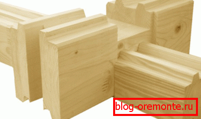 Todas las juntas y estructuras se ensamblan a partir de la madera encolada elemental.