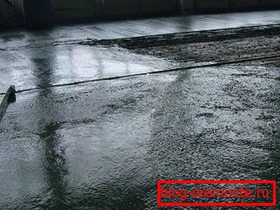La humedad excesiva se notará inmediatamente cuando se distribuya el material. La humedad excesiva se notará inmediatamente cuando se distribuya el material.