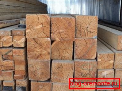 Los productos con humedad natural se agrietarán con el tiempo. Los productos con humedad natural se agrietarán con el tiempo.