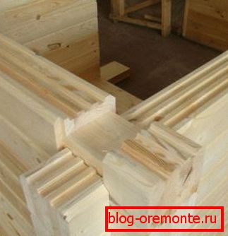 Hacer esquinas a partir de madera perfilada es casi lo mismo que trabajar con material ordinario. Hacer esquinas a partir de madera perfilada es casi lo mismo que trabajar con material ordinario.