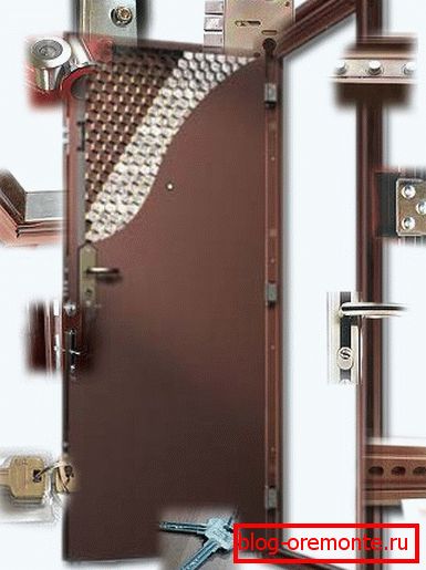 Conjunto completo de una puerta de entrada de acero. cómo elegir una puerta de entrada de acero