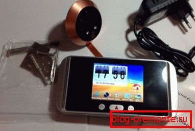 Integridad de una mirilla con una cámara de video. Integridad de una mirilla con una cámara de video.