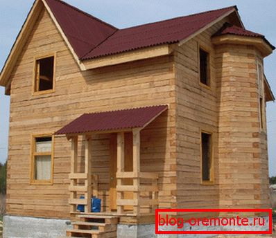 Bonita casita, construida en cuestión de semanas.
