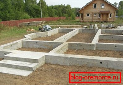 La base de la cinta es casi ideal para tales construcciones. La base de la cinta es casi ideal para tales construcciones.