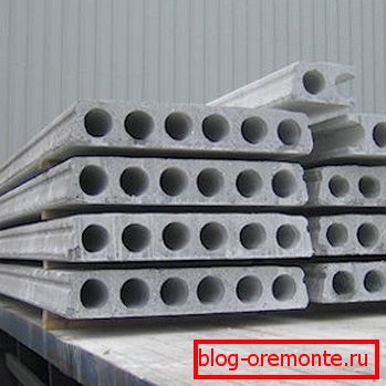 Foto amateur de productos de concreto, que se utilizan con mayor frecuencia para crear pisos entre pisos. Foto amateur de productos de concreto, que se utilizan con mayor frecuencia para crear pisos entre pisos.