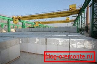 El material se entrega en palets y se protege de la humedad. El material se entrega en palets y se protege de la humedad.
