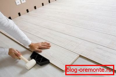 Instalación de laminado sobre piso de concreto en su propia casa.