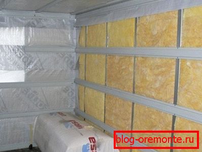 La foto muestra un ejemplo de cómo calentar la sala de vapor desde el interior. La foto muestra un ejemplo de cómo calentar la sala de vapor desde el interior.