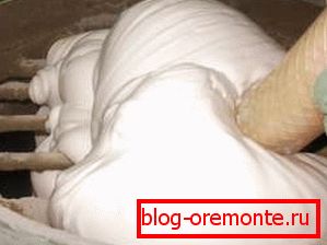 En la foto - el agente espumante de los componentes proteicos. En la foto - el agente espumante de los componentes proteicos.