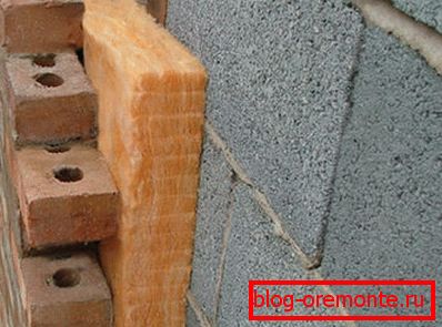 Calentamiento exterior de paredes con lana mineral. Calentamiento exterior de paredes con lana mineral.