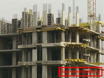 La confiabilidad de la construcción monolítica se evidencia en el hecho de que los edificios de gran altura se erigen de esta manera.