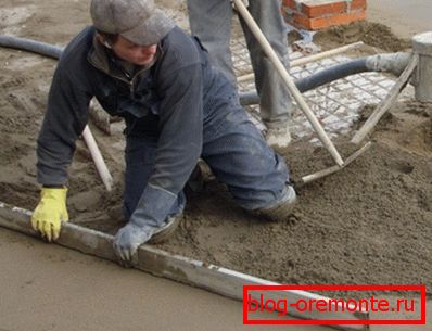 El arreglo del piso de concreto requiere cierta técnica. El arreglo del piso de concreto requiere cierta técnica.