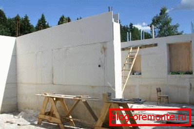 Estructura homogénea que asegura la ausencia de grietas y cavidades en las paredes. Estructura homogénea que asegura la ausencia de grietas y cavidades en las paredes.