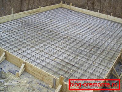 Encofrado para la construcción de la cimentación. Encofrado para la construcción de la cimentación.