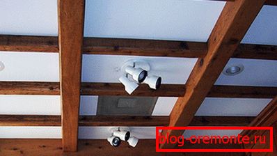 Reformado con vigas decorativas. Reformado con vigas decorativas.