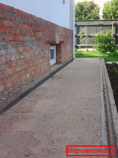 La falta de un procesamiento oportuno del concreto conduce a su destrucción superficial. La falta de un procesamiento oportuno del concreto conduce a su destrucción superficial.