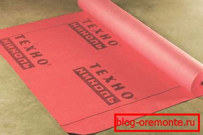 Paroizolyatsionny película para techos de ganado y paredes