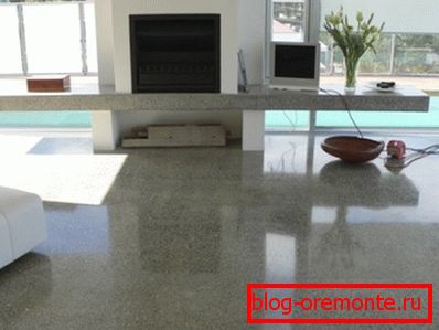 Piso de concreto pulido en la cabaña. Piso de concreto pulido en la cabaña.