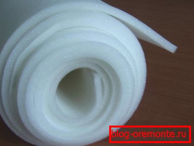 Espuma de goma para aislamiento de puertas. Espuma de goma para aislamiento de puertas.
