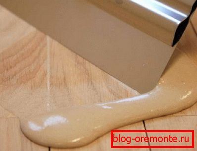 La superficie del parquet es rectificada y enlucida. La superficie del parquet es rectificada y enlucida.