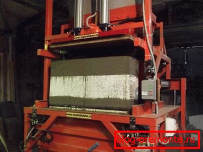 Punzonadora para moldes de matriz Punzonadora para moldes de matriz