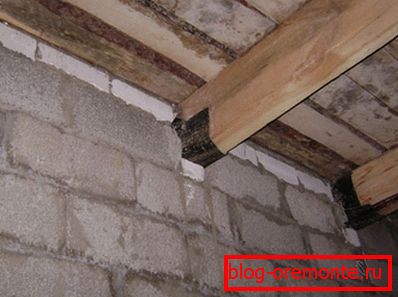 Antes de hormigonar o juntar las barras en la pared, deben protegerse de la humedad. Antes de hormigonar o juntar las barras en la pared, deben protegerse de la humedad.