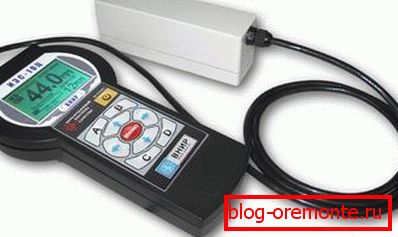 Un dispositivo para determinar el espesor de hormigón a refuerzo. Un dispositivo para determinar el espesor de hormigón a refuerzo.