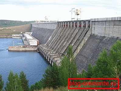 Un ejemplo de una estructura hidráulica masiva. Un ejemplo de una estructura hidráulica masiva.