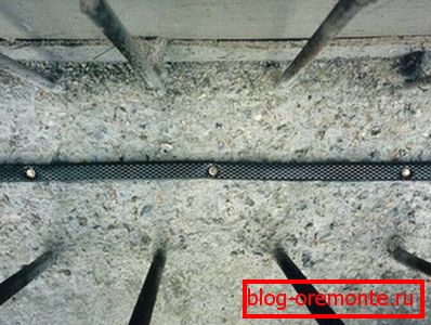 Un ejemplo de un cable de impermeabilización ya instalado. Un ejemplo de un cable de impermeabilización ya instalado.