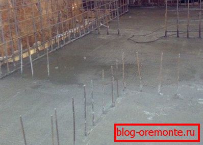 Calefacción de hormigón con electrodos. Calefacción de hormigón con electrodos.