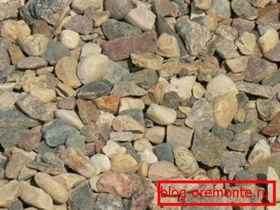 Escombros de granito simple, como un eslabón en la mezcla de concreto. Escombros de granito simple, como un eslabón en la mezcla de concreto.