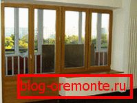 Puertas de balcón de madera.