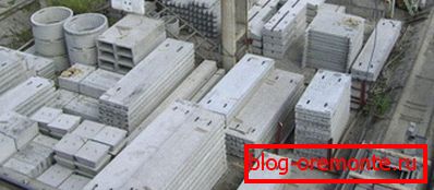 Una variedad de productos de hormigón armado desafía la descripción. Una variedad de productos de hormigón armado desafía la descripción.